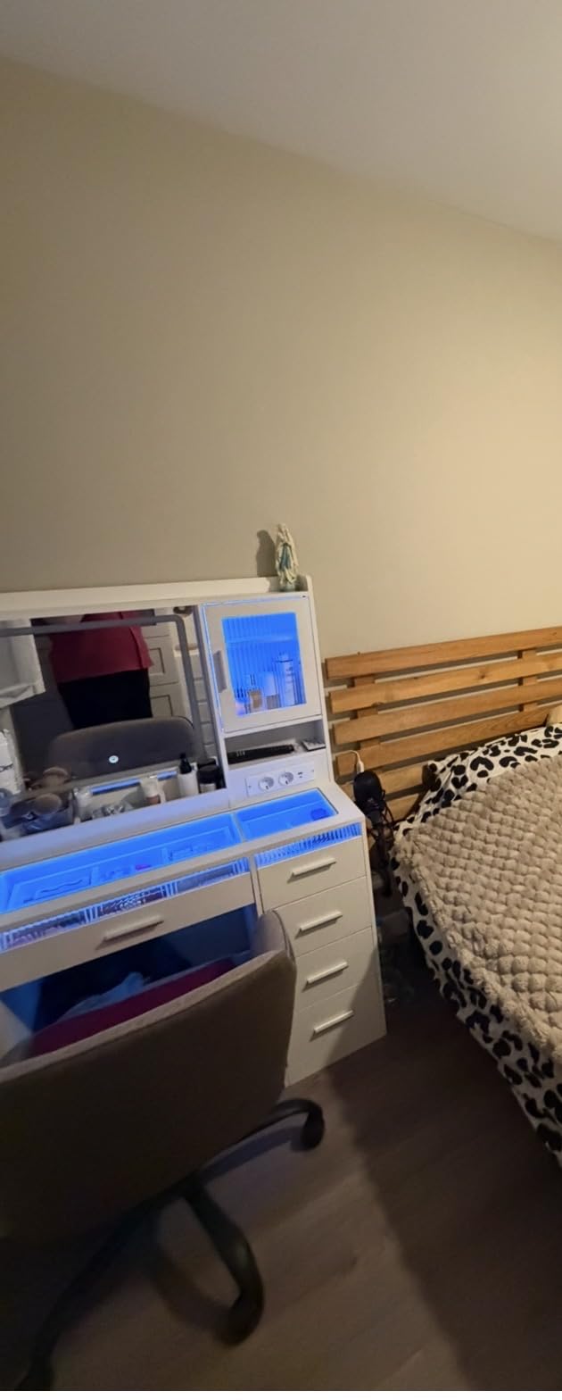 Coiffeuse WOLTU installée chez Carole